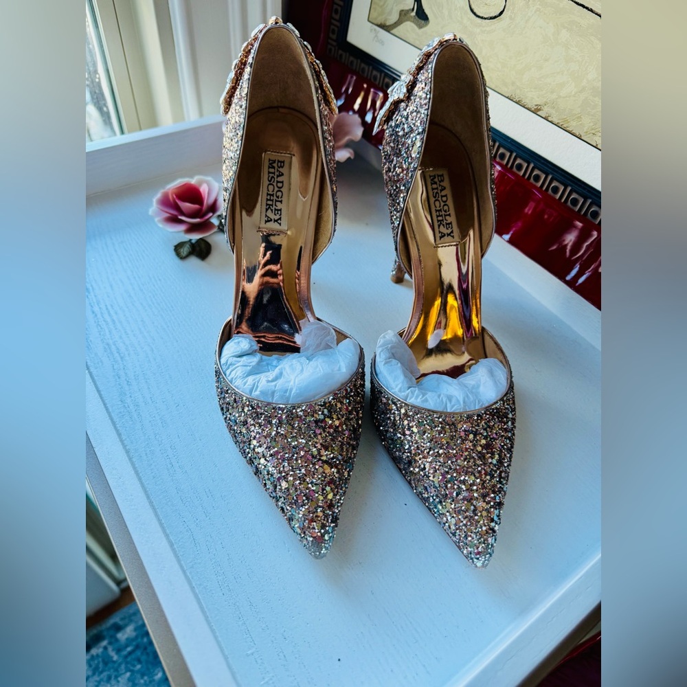Badgley Mischka Sparkling Rose Gold Heels - Picture 3 of 12